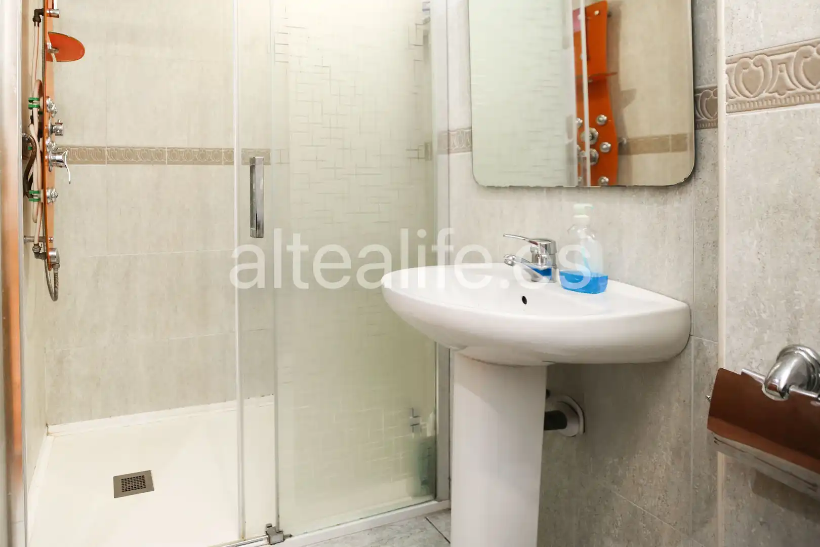 Baño de Casa adosada en venta en La Nucia con Aire acondicionado, Jardín privado y Terraza