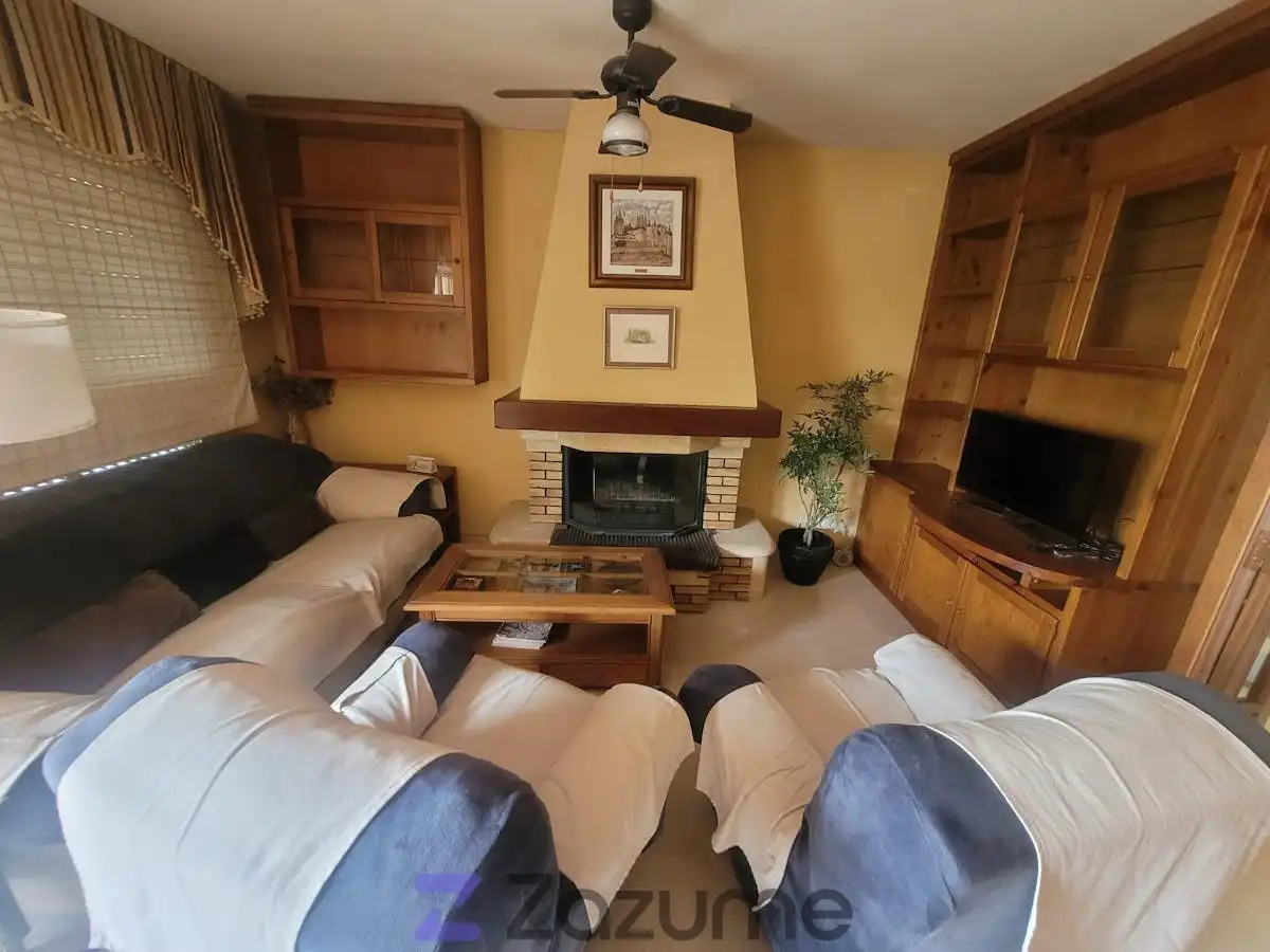 Sala de estar de Dúplex de alquiler en Valladolid Capital con Aire acondicionado, Calefacción y Jardín privado