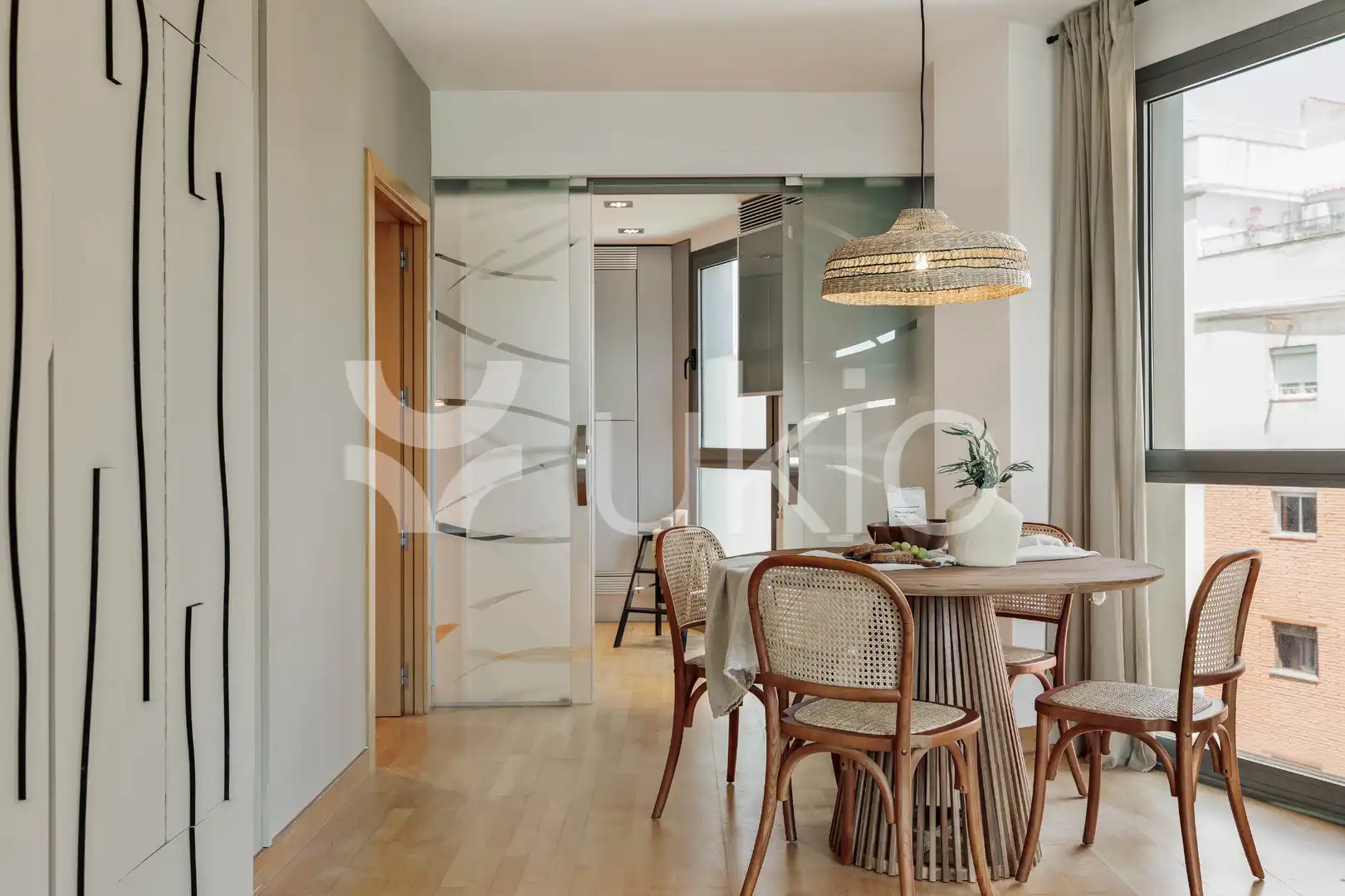 Comedor de Apartamento de alquiler en Barcelona con Aire acondicionado, Calefacción y Amueblado