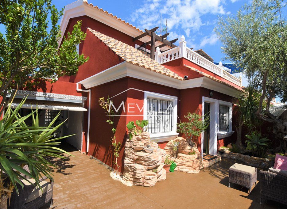 Exterior view of Single-family semi-detached for sale in Orihuela  with Air Conditioner and Terrace