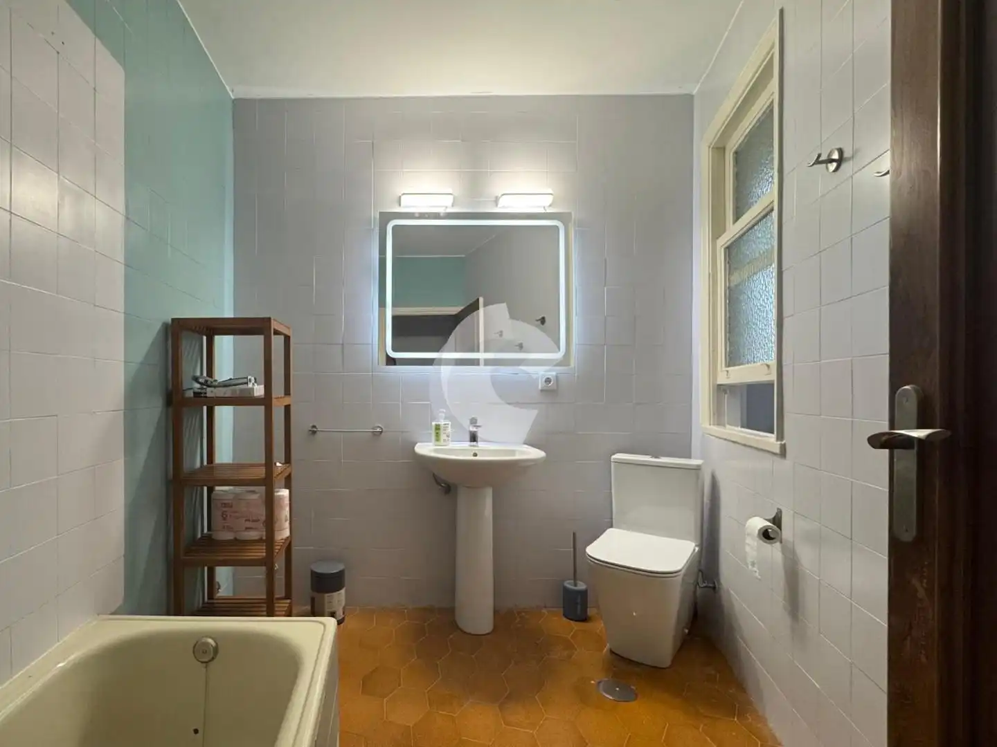 Baño de Piso de alquiler en Vigo  con Amueblado