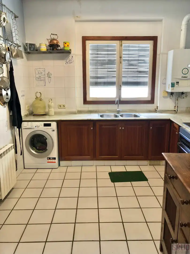 Kitchen of Flat for rent in Valencia  with Air Conditioner, Heating and Storage room
