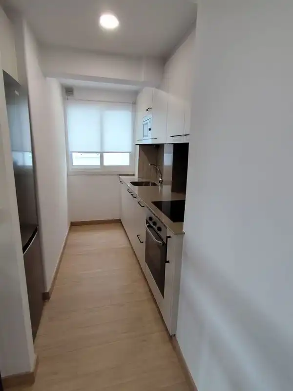 Cocina de Piso en venta en Vigo  con Calefacción y Trastero