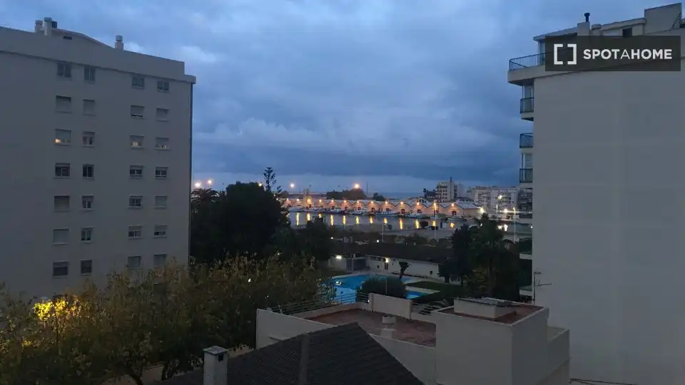 Außenansicht von Wohnung zur Miete in Gandia mit Klimaanlage, Heizung und Möbliert
