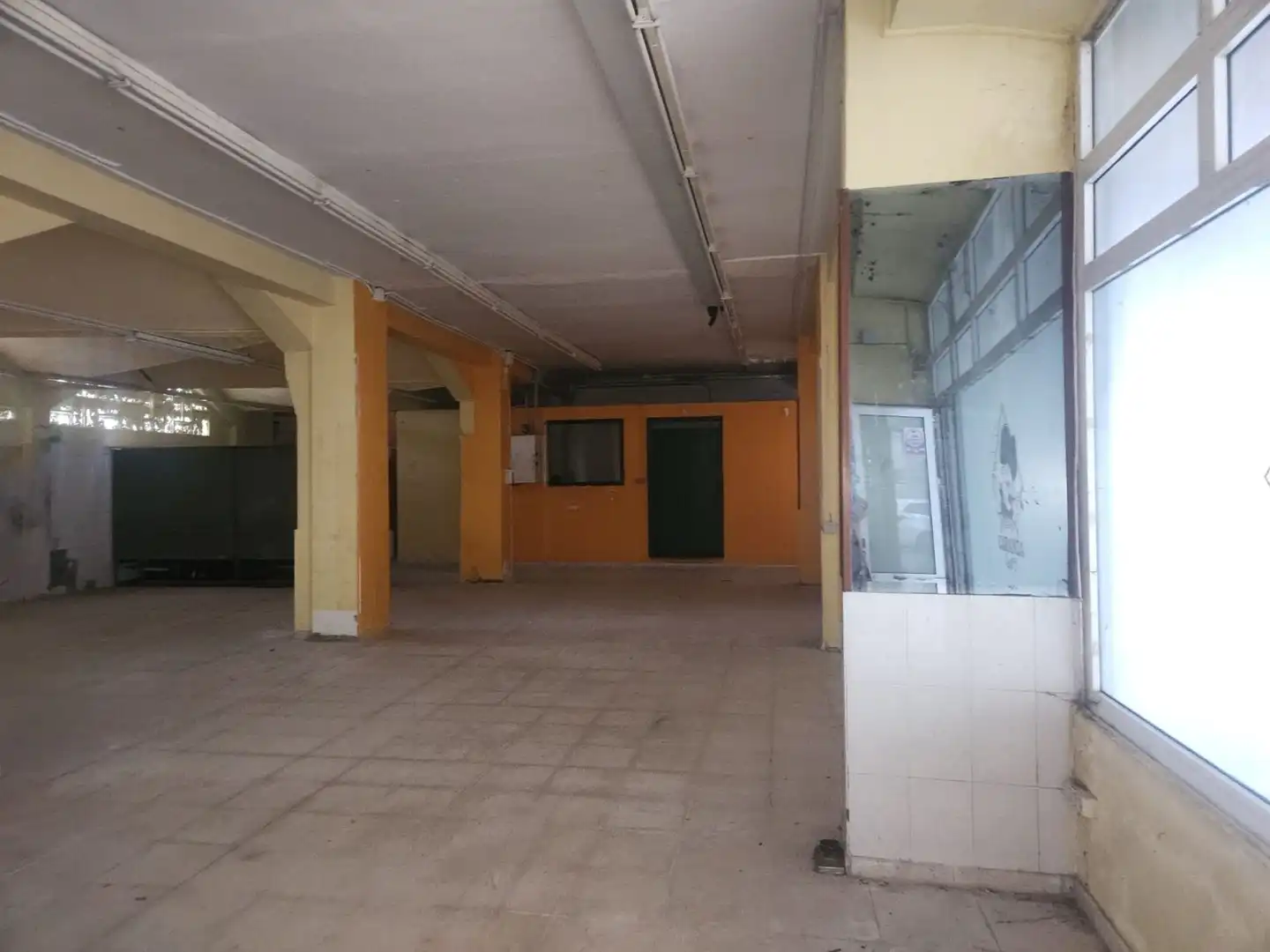 Local comercial en venta en Caranza
