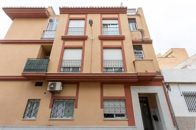 Piso en Venta en Calle FRAY LUIS LEON, 19 en Motril  ciudad