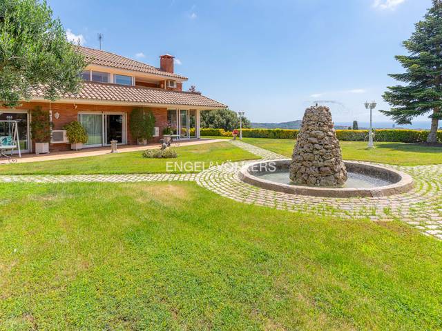 Casa-chalet en Alquiler en Nucli Urbà