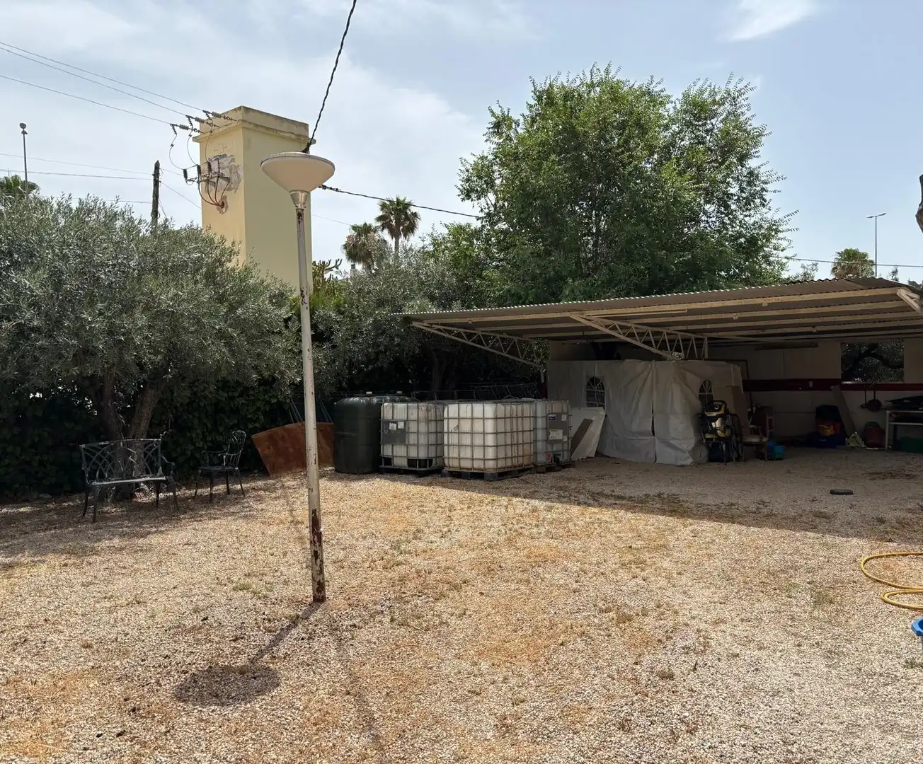 Vista exterior de Casa o xalet en venda en Elda amb Aire condicionat, Calefacció i Jardí privat