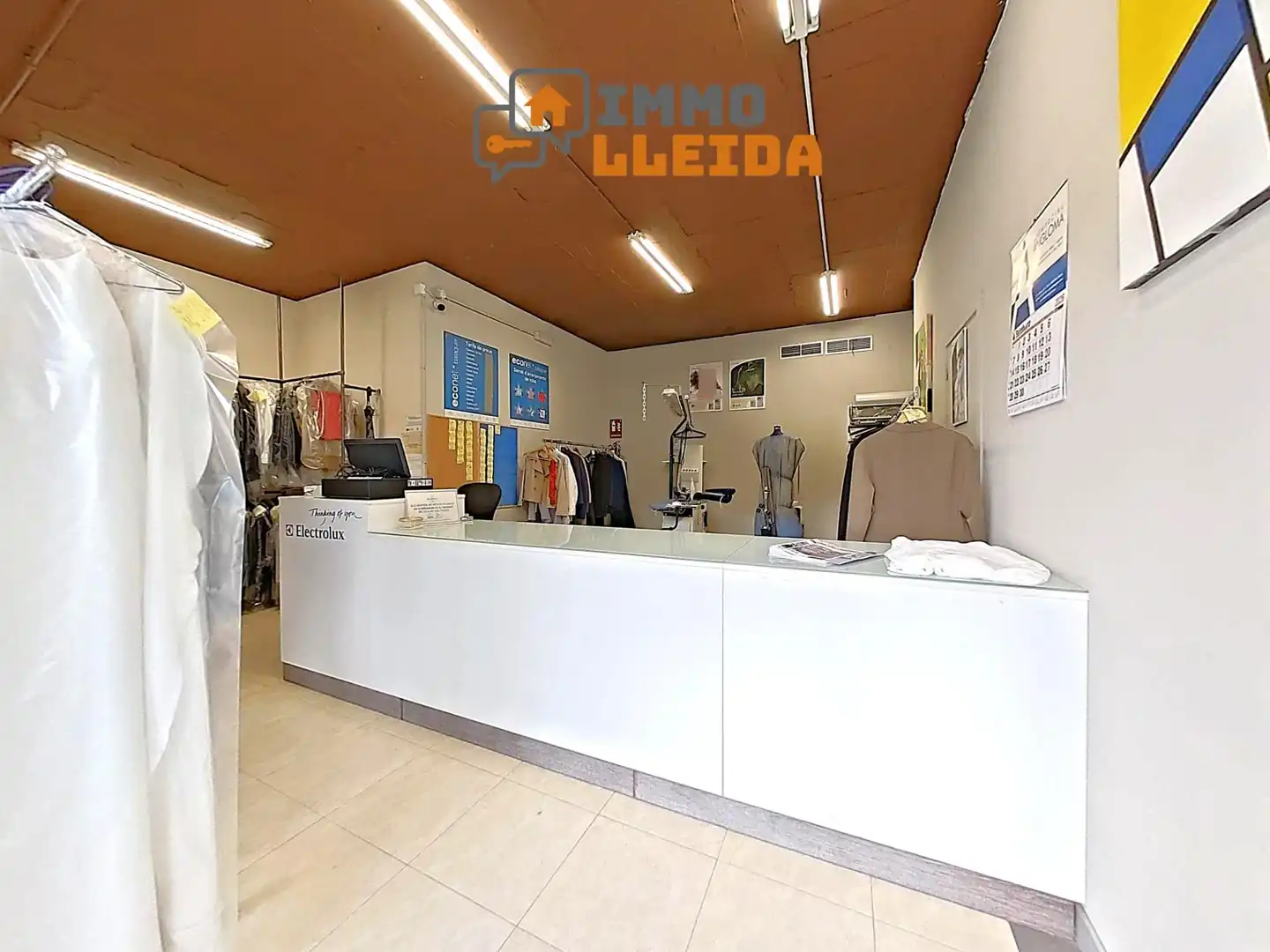 Local comercial de lloguer a Avenida Avinguda Països Catalans 43, imagen 6