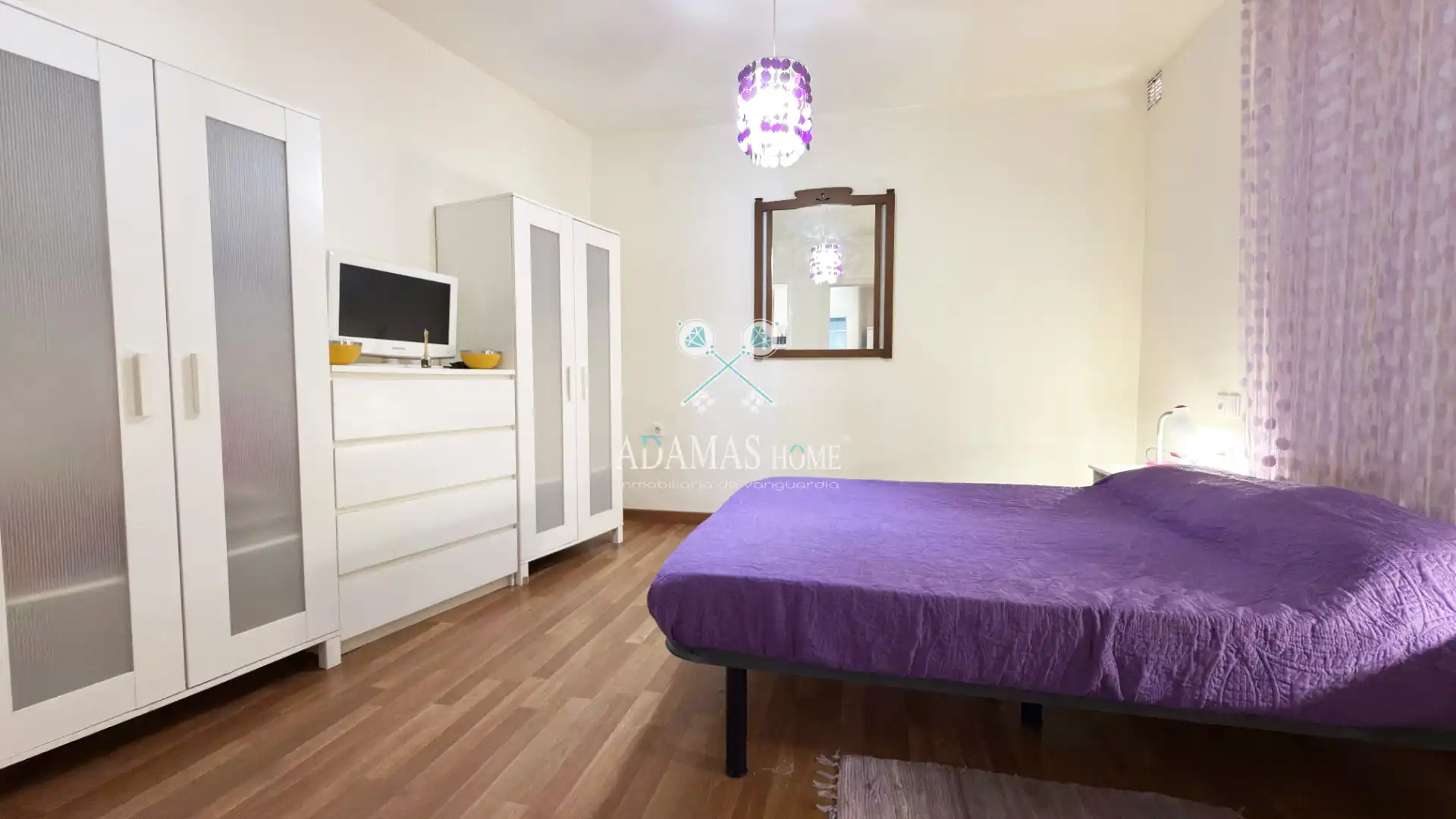 Bedroom of Apartments for sale in Sevilla  with Air Conditioner, Heating and Furnished