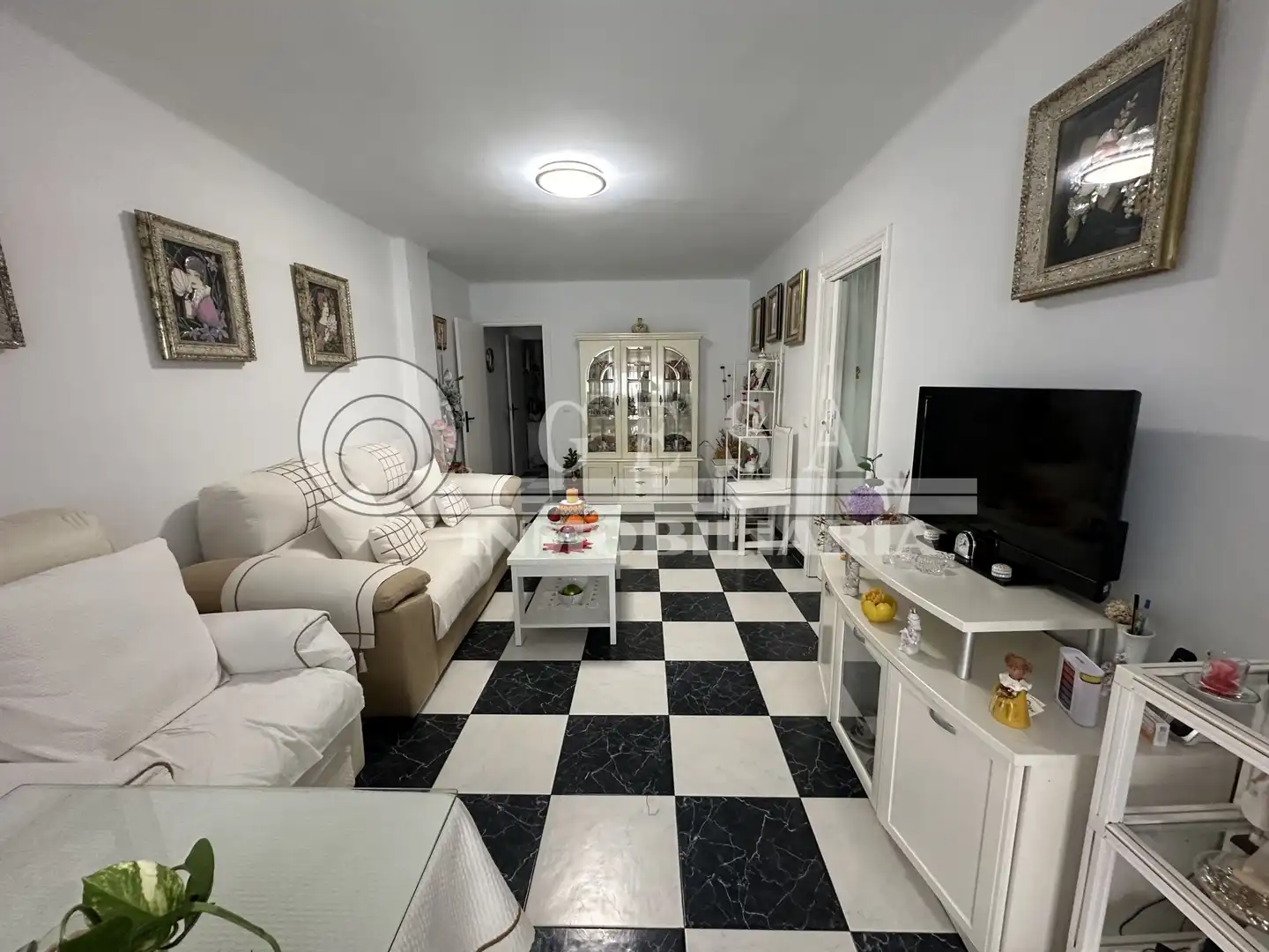 Vista exterior de Piso en venta en Vélez-Málaga con Terraza