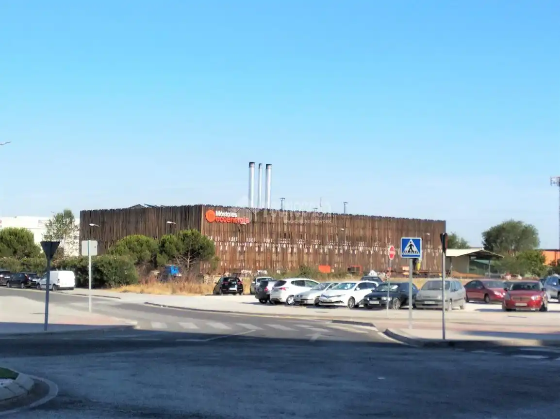 Vista exterior de Pis en venda en Móstoles amb Calefacció i Piscina comunitària