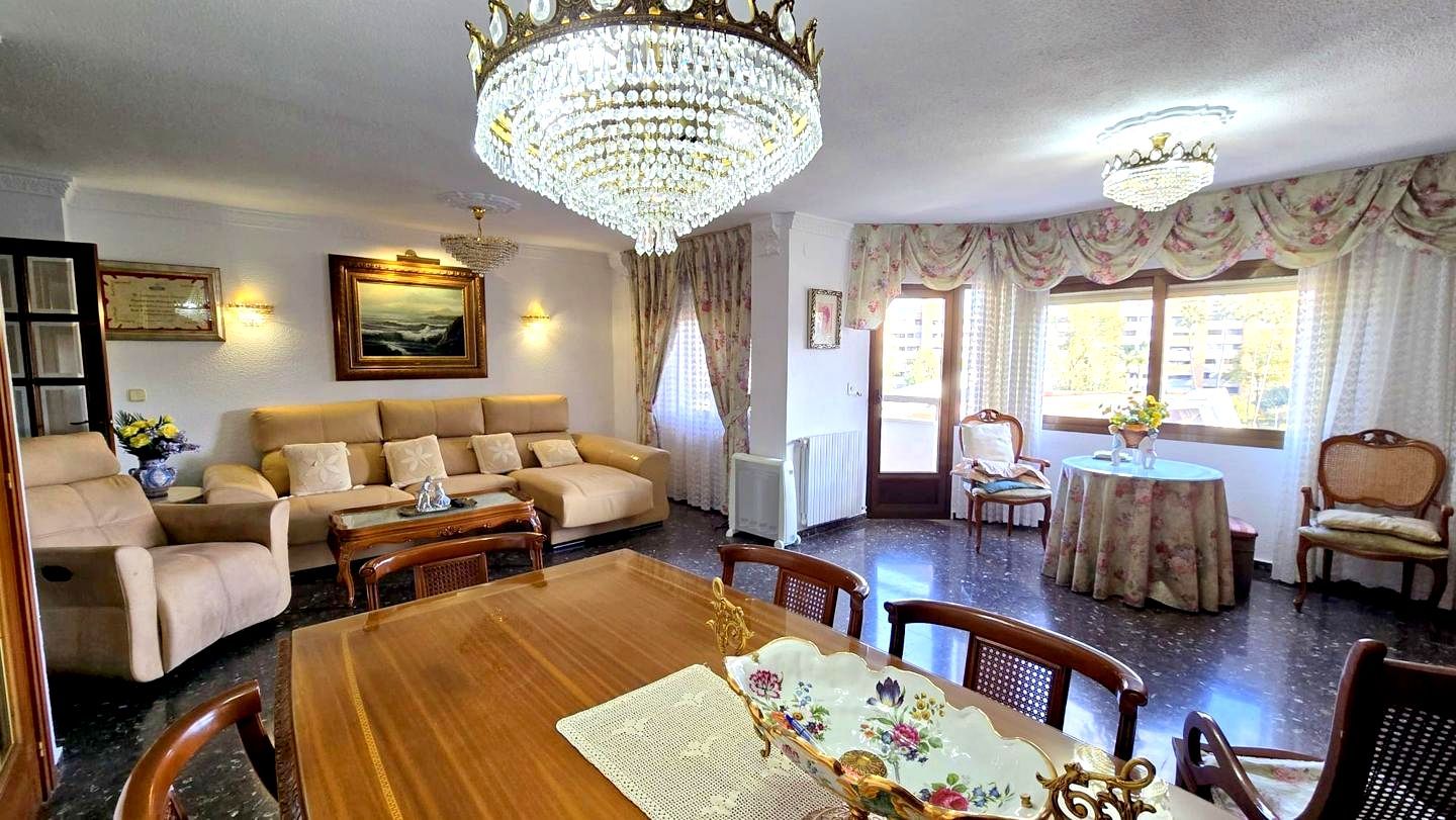 Wohnzimmer von Wohnung miete in Gandia mit Terrasse und Möbliert