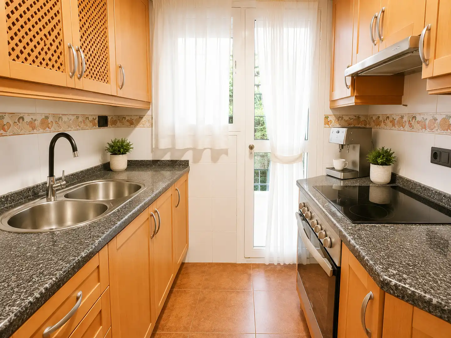 Kitchen of Flat for sale in Córdoba  with Air Conditioner, Heating and Oven