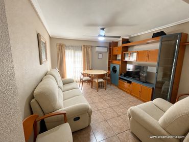 Flat with balcony to rent in Carrer de Vicente la Roda