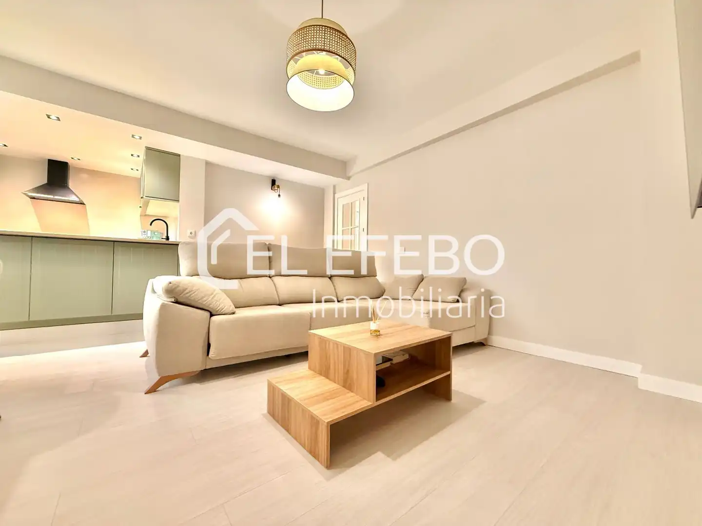 Sala d'estar de Dúplex en venda en Antequera amb Aire condicionat, Calefacció i Parquet