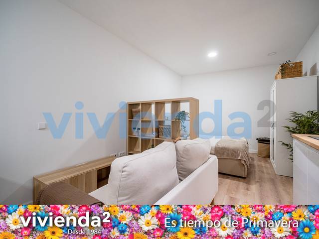 Piso en Venta en CALLE DEL AVE MARIA en Embajadores - Lavapiés