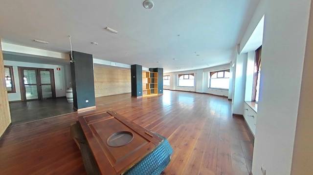 Local comercial en Venta en Calle Sagrada Familia, 49 en Pradoluengo