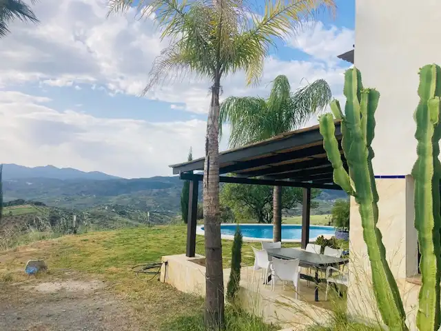 Inmuebles singulares con piscina en venta en Alozaina, imagen 35