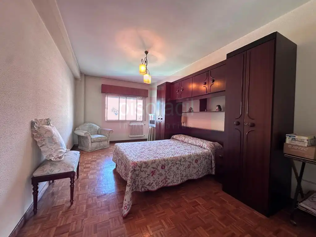 Bedroom of Flat for sale in Lugo