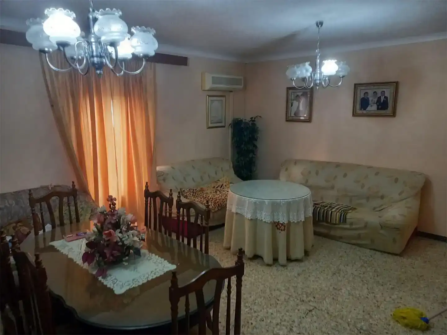 Sala d'estar de Casa o xalet en venda en Pozo Alcón amb Aire condicionat i Balcó