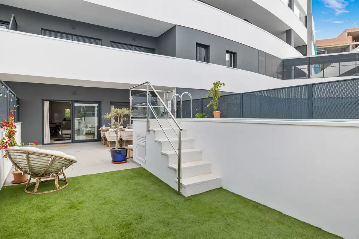 Apartamento con piscina en venta en Estepona Pueblo, imagen 7