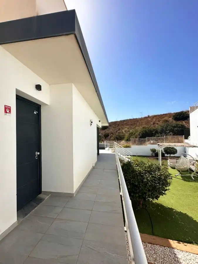 Xalet amb piscina en venda a Calle 03193, imagen 4