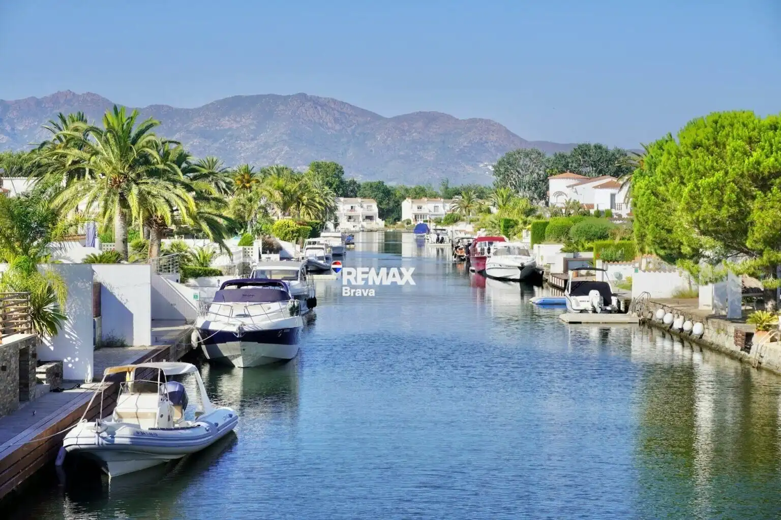Exterior view of Attic for sale in Empuriabrava  with Air Conditioner, Heating and Terrace
