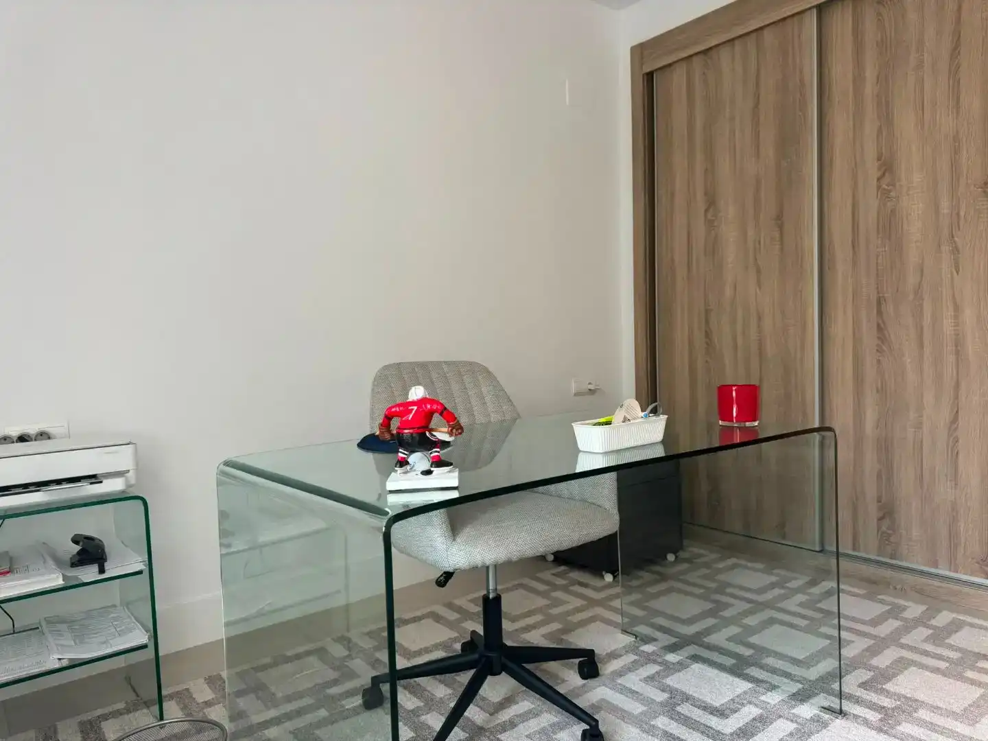 Sala de estar de Piso en venta en Sotogrande con Aire acondicionado, Calefacción y Jardín privado