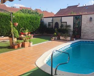 Swimming pool of Single-family semi-detached for sale in Torrejón de Velasco  with Air Conditioner, Terrace and Swimming Pool