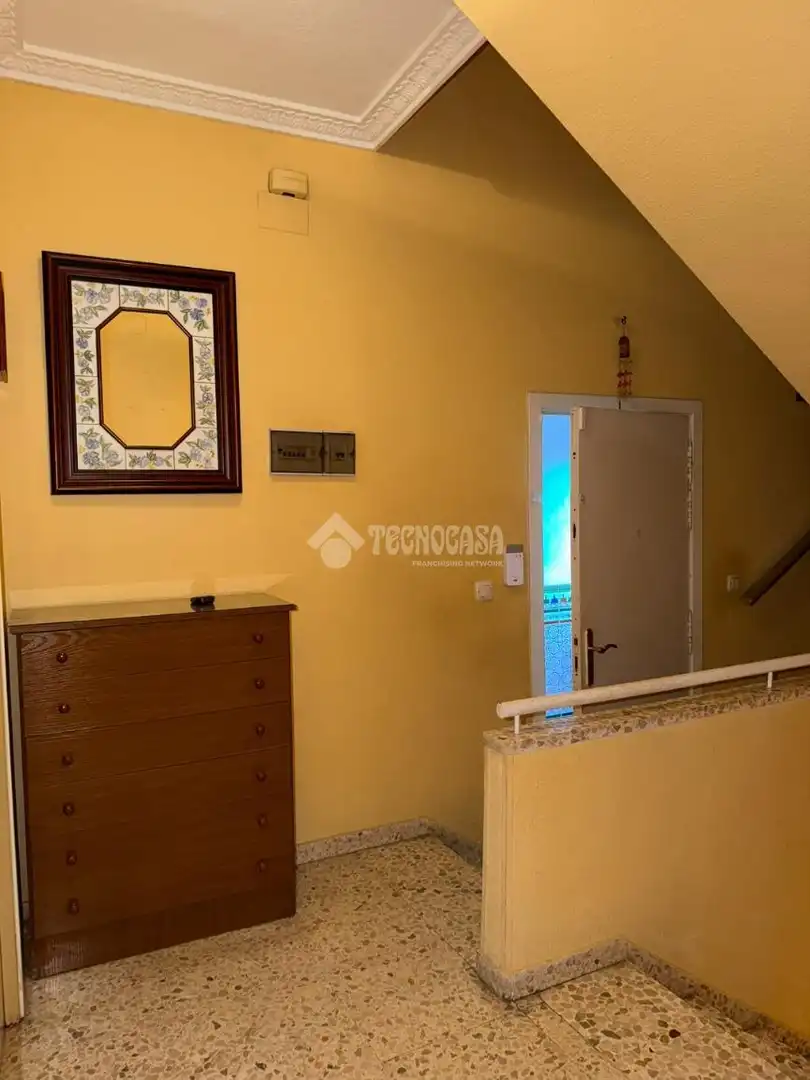 Casa adosada en venta en Sevilla con Aire acondicionado y Alarma