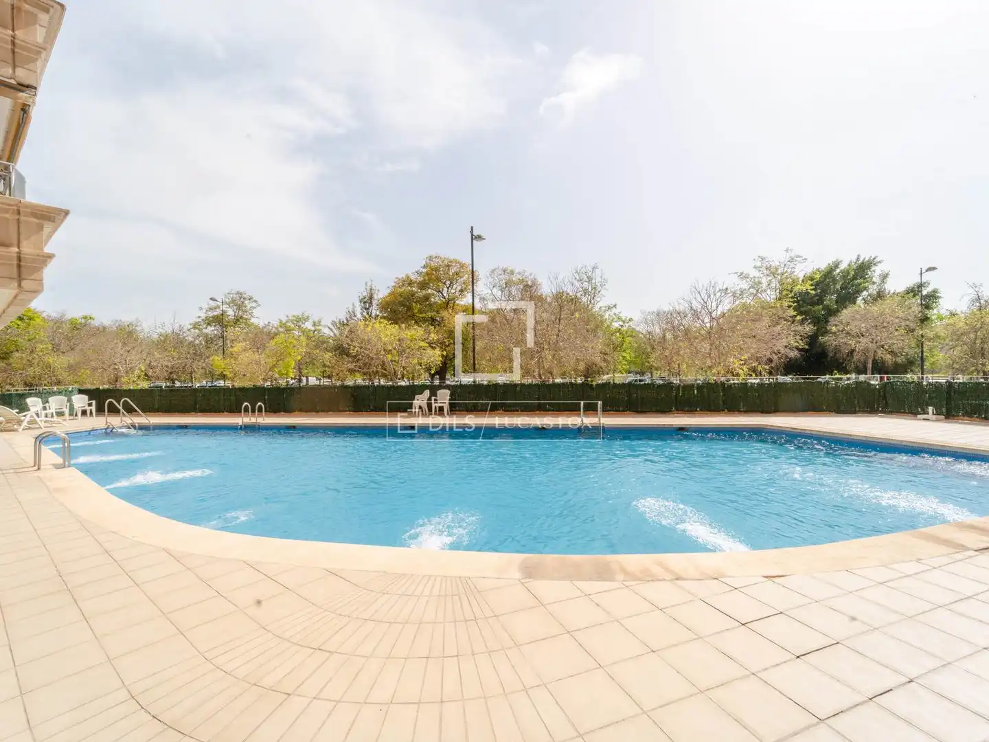 Piscina de Piso en venta en Valencia con Aire acondicionado, Calefacción y Jardín privado