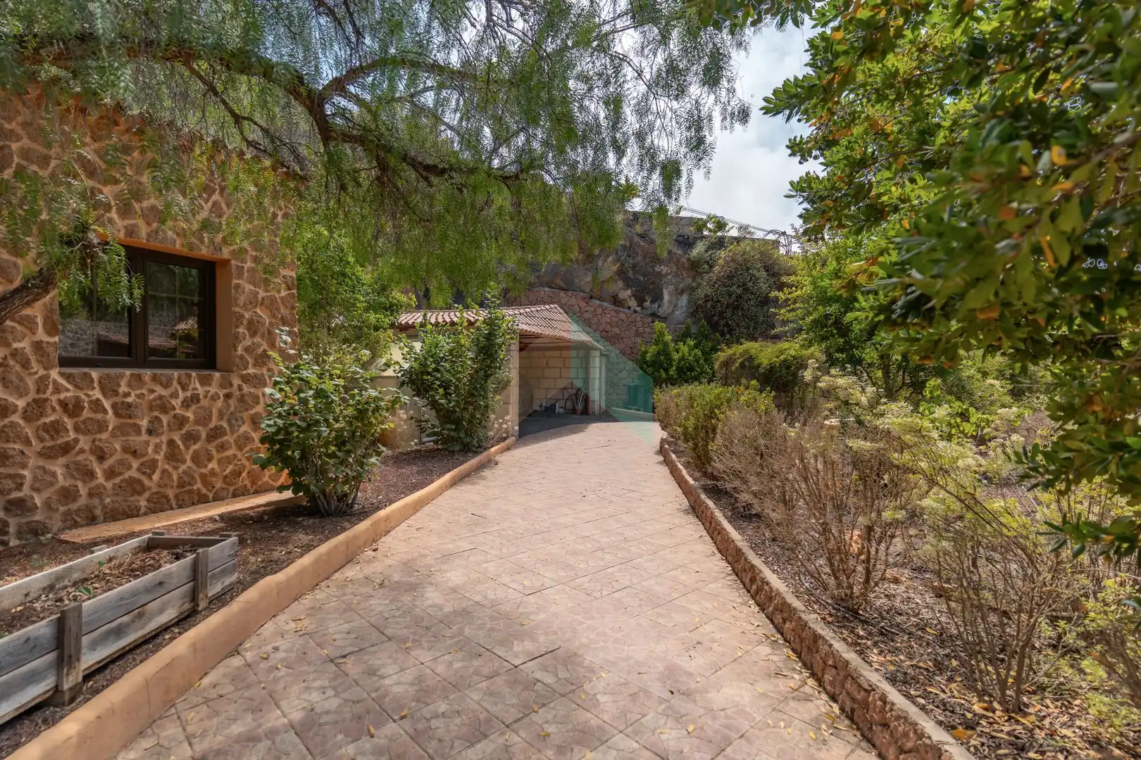 Vista exterior de Casa o xalet en venda en Arona amb Aire condicionat, Calefacció i Jardí privat