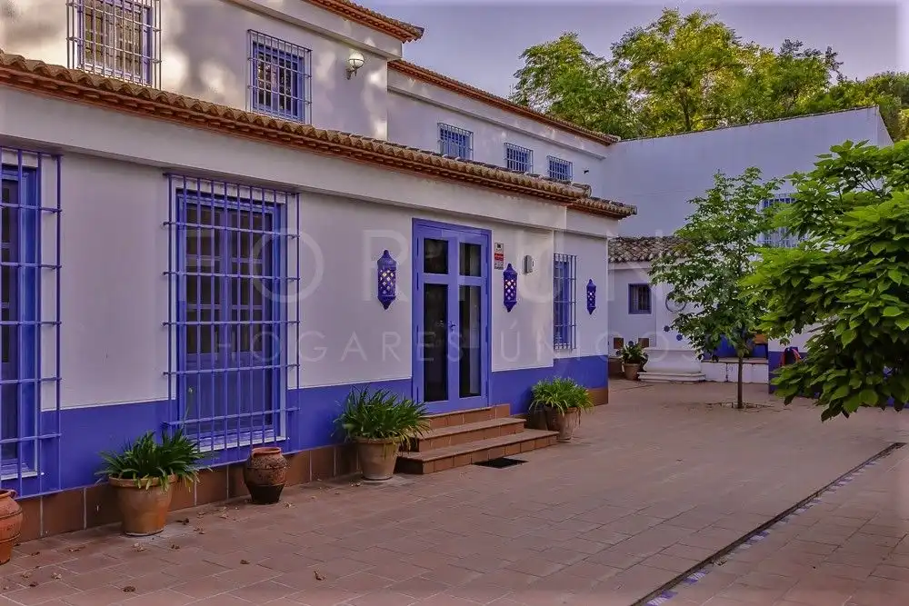 Vista exterior de Finca rústica en venda en Archidona amb Calefacció, Jardí privat i Terrassa