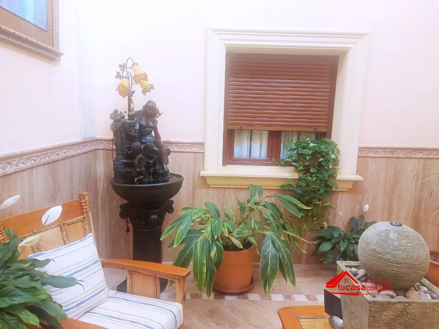 Garden of Duplexes for sale in El Carpio  with Air Conditioner and Furnished