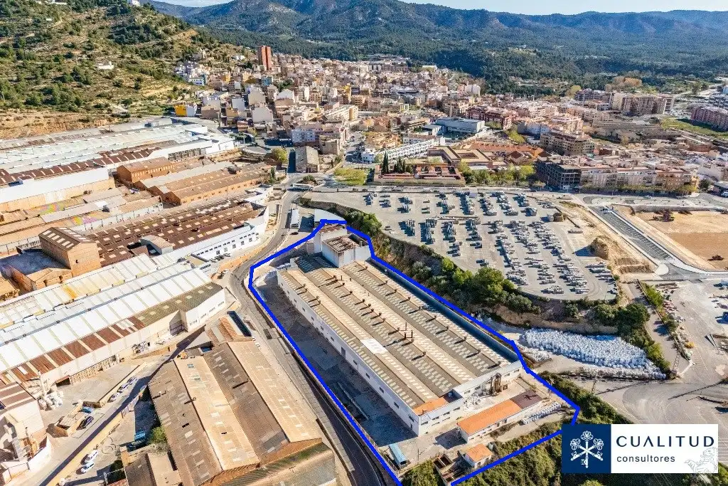 Außenansicht von Fabrikhallen zur Miete in L'Alcora