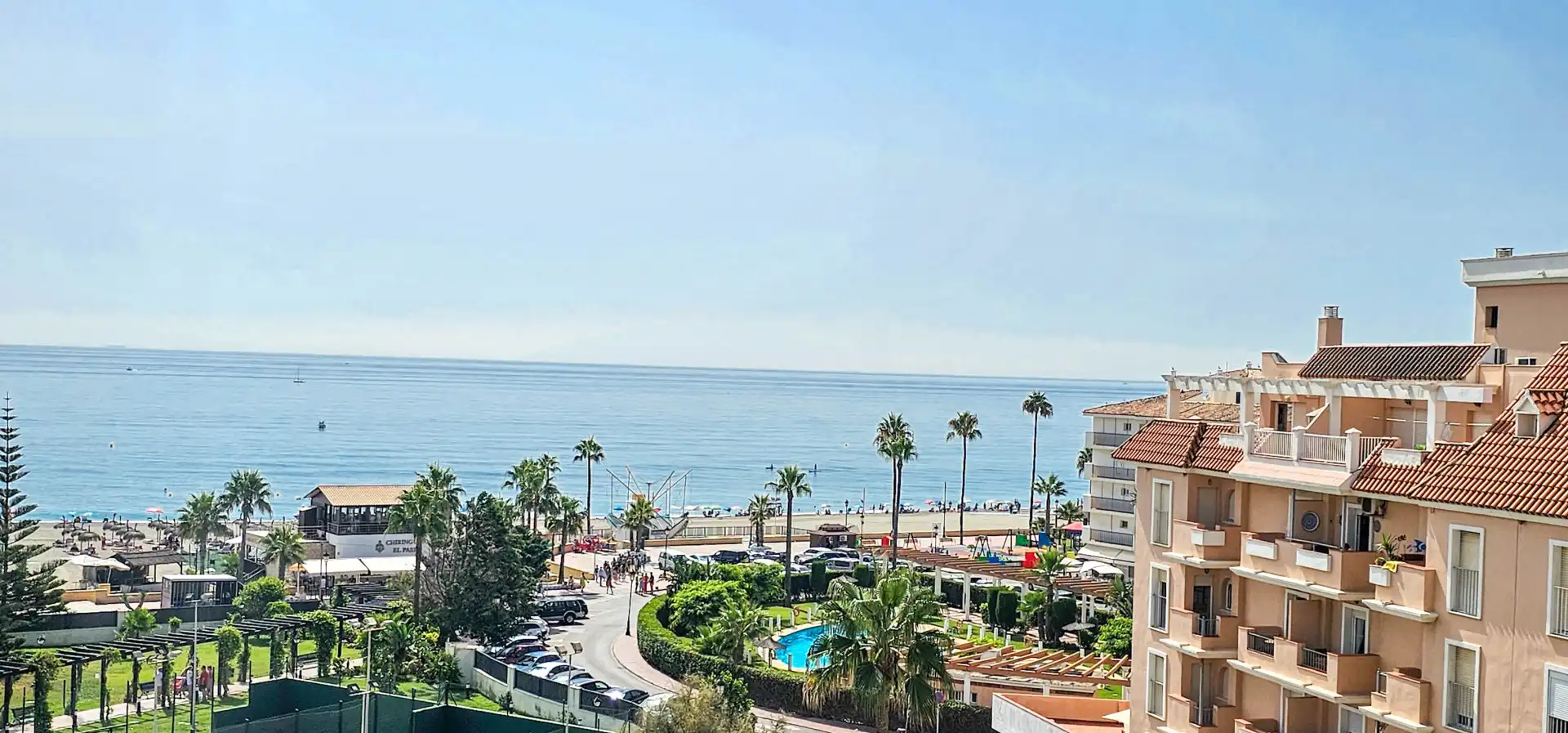 Vista exterior de Ático en venta en Manilva con Aire acondicionado, Terraza y Piscina