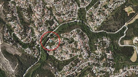 Venta de un terreno urbano , apto para edificacion de viviendas con edificio de Bar Musical cerrado actualmente con posibilidad de