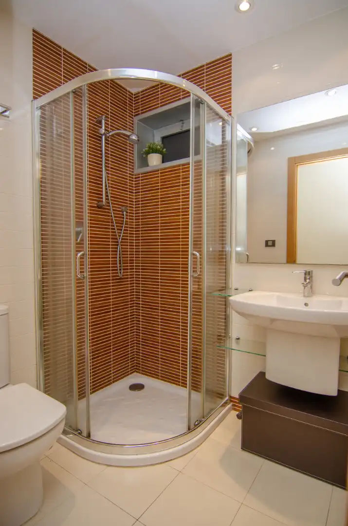 Baño de Piso de alquiler en A Coruña Capital  con Calefacción, Parquet y Terraza