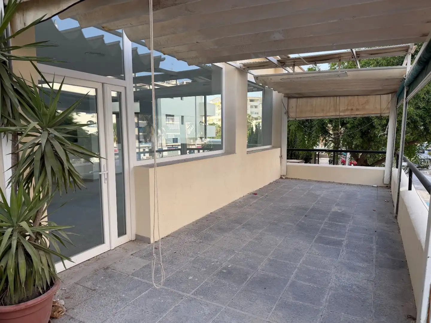 Terrasse von Geschaftsraum zur Miete in Estepona Pueblo
