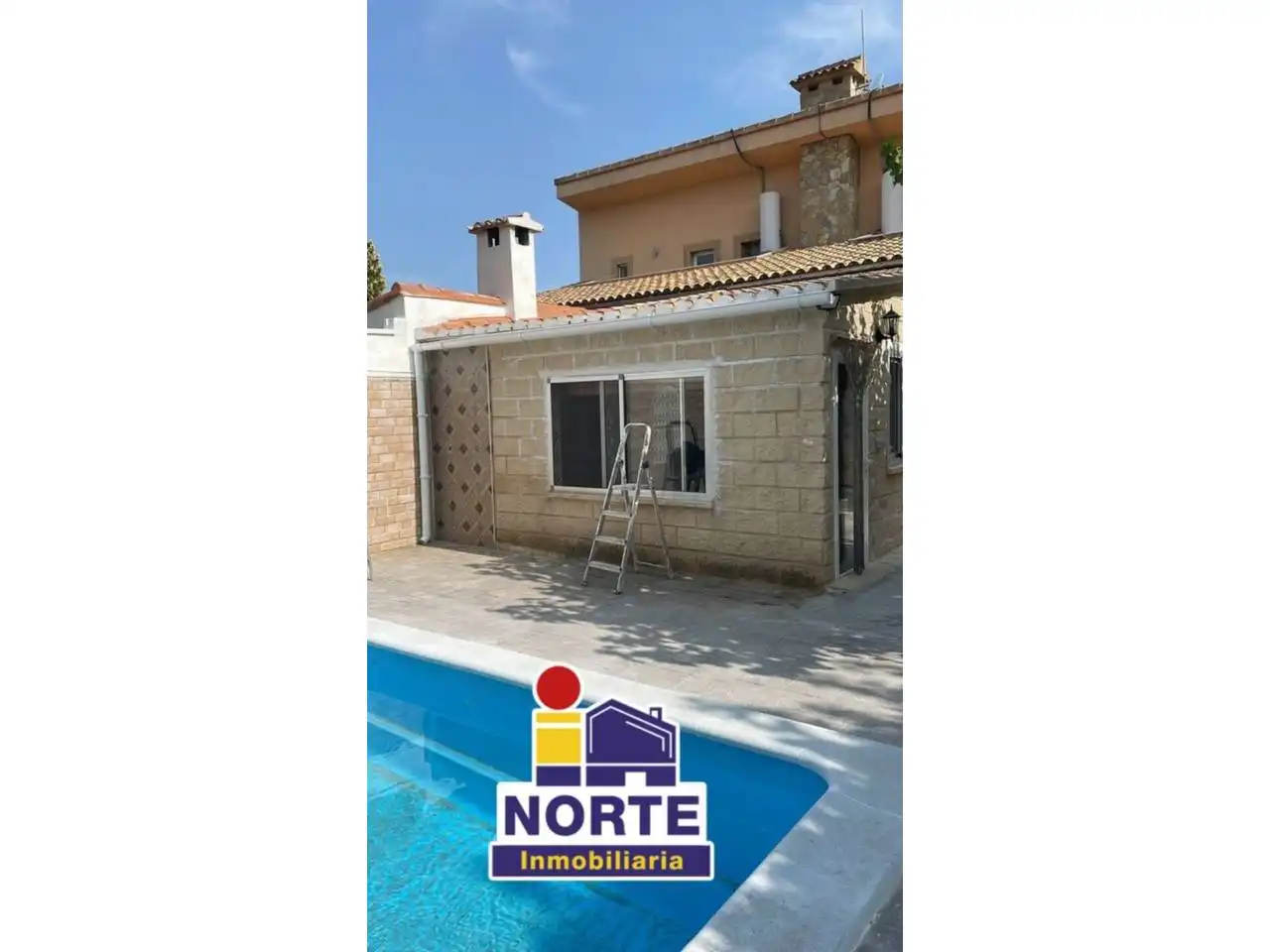 Vista exterior de Casa adosada en venta en Cocentaina con Aire acondicionado, Terraza y Piscina