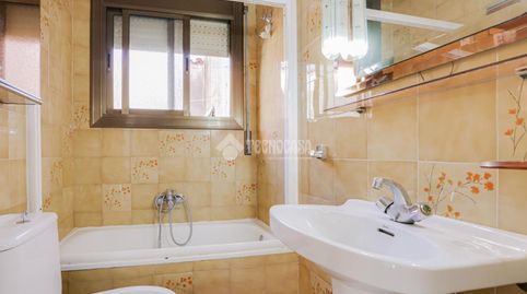 Foto 5 de Casa adosada en venta en Montcada Centre - La Ribera, Montcada i Reixac