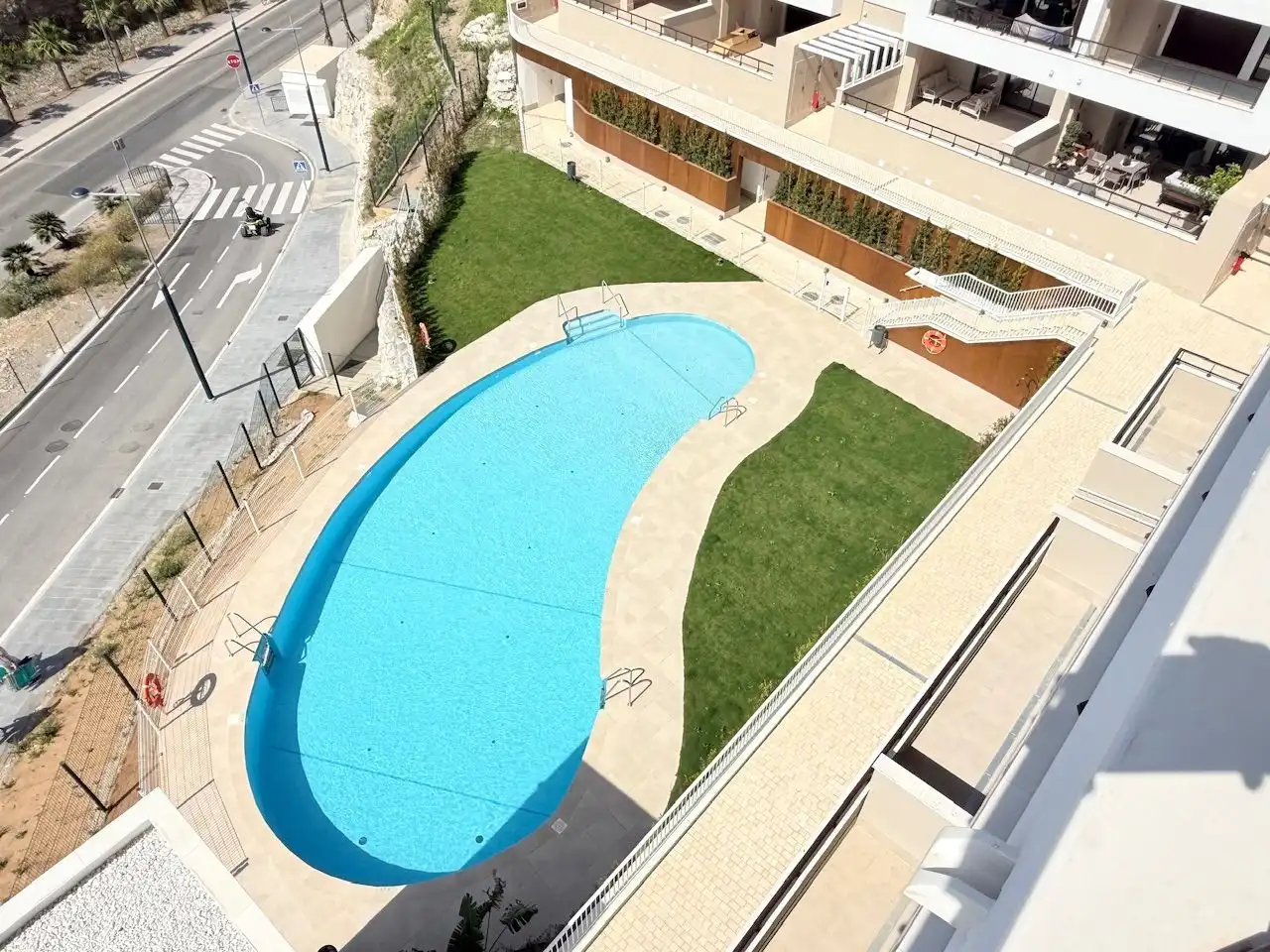 Piscina de Ático en venta en Torrox con Aire acondicionado, Calefacción y Trastero