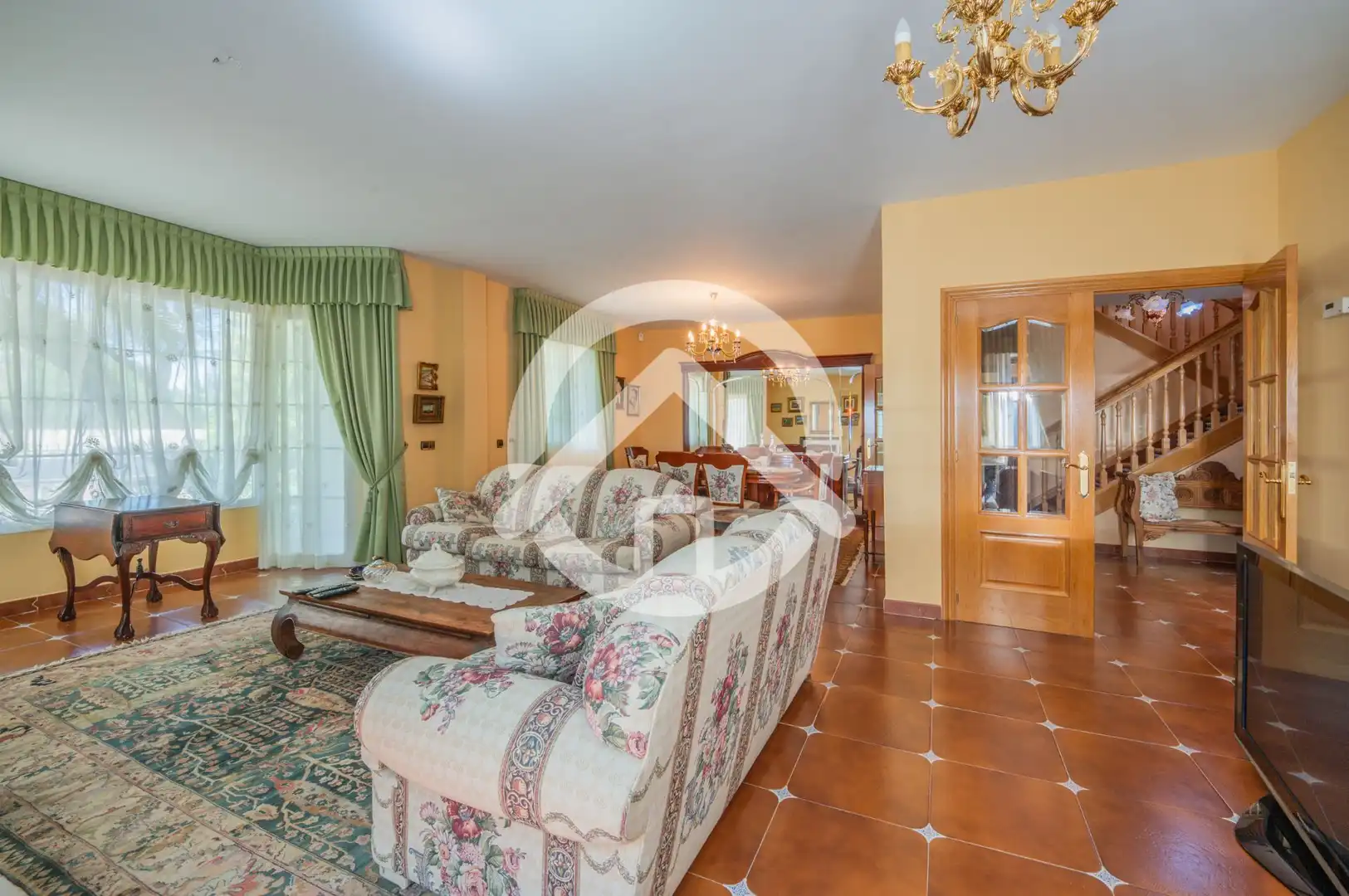 Sala d'estar de Casa o xalet en venda en Campo Real amb Aire condicionat, Calefacció i Jardí privat