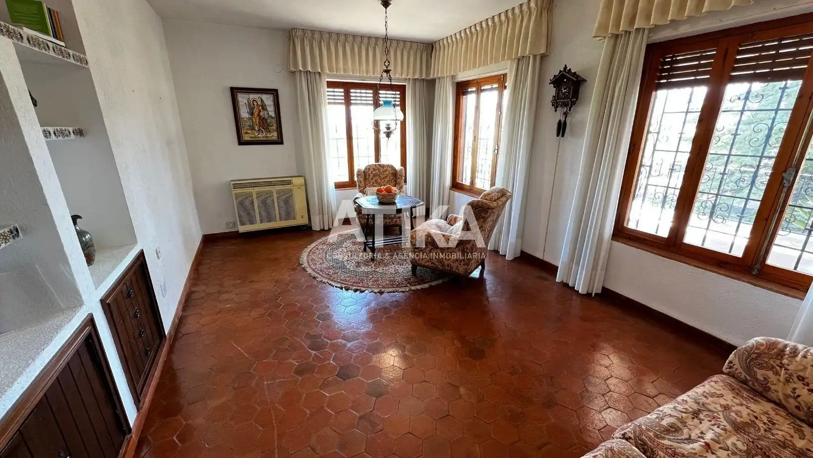 Sala d'estar de Casa o xalet en venda en Ontinyent amb Calefacció, Jardí privat i Traster