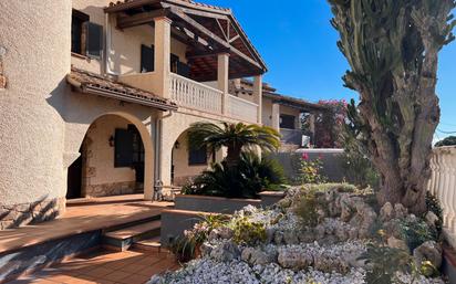 Vista exterior de Casa o xalet en venda en Vilassar de Dalt amb Aire condicionat, Calefacció i Jardí privat