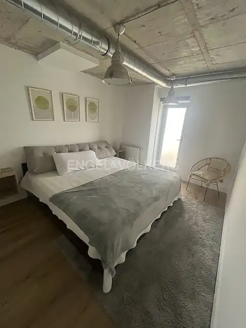 Schlafzimmer von Dachboden zur Miete in Alcobendas mit Klimaanlage, Heizung und Terrasse
