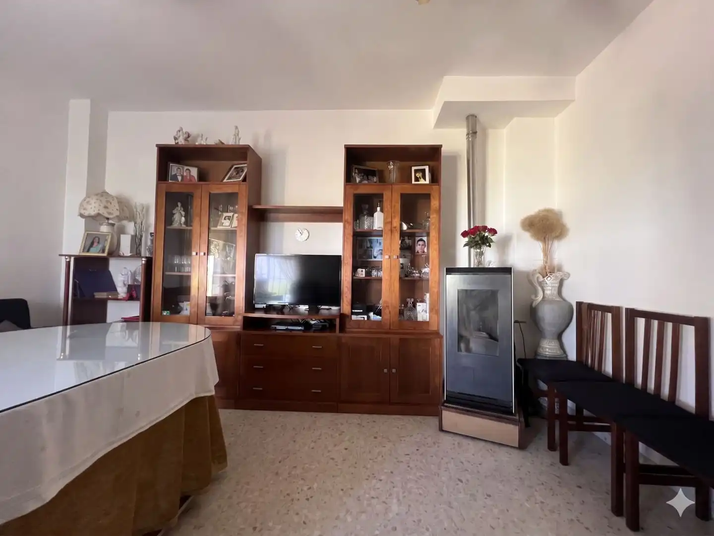 Sala d'estar de Casa o xalet en venda en San Nicolás del Puerto amb Traster