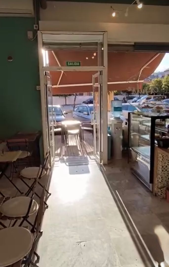 Premises for rent in  Sevilla Capital  with Air Conditioner, Heating and Terrace