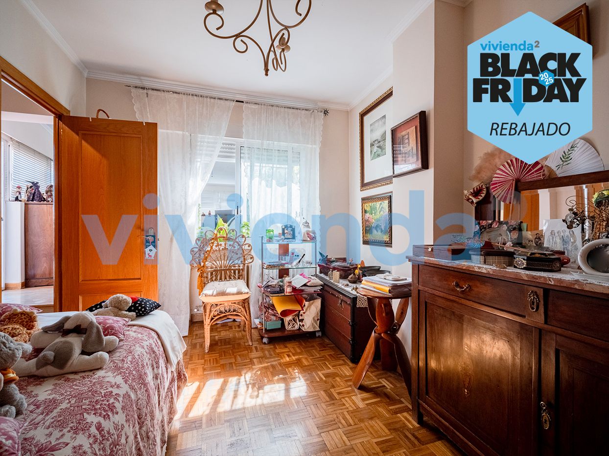 Bedroom of Attic for sale in  Madrid Capital  with Air Conditioner, Heating and Terrace